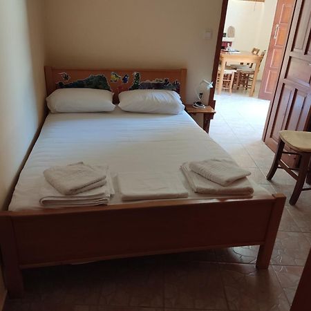 Villa Stone House Triopetra Habitación foto